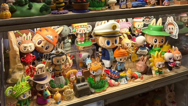 ¿Cómo es el proceso de fabricación de figuras de un fabricante de *art toys*?
